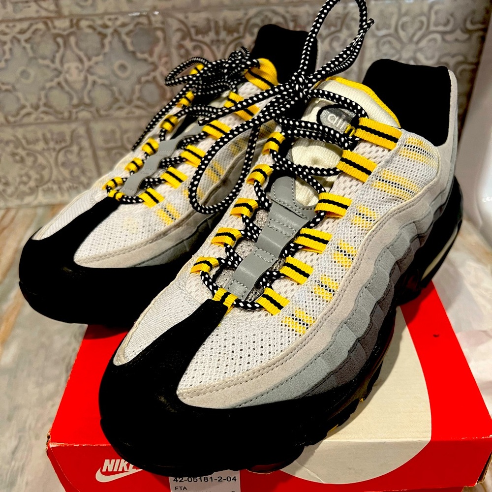 Nike Air Max 95 PRM Sneakers 2011 size 10.5 lightly worn original box